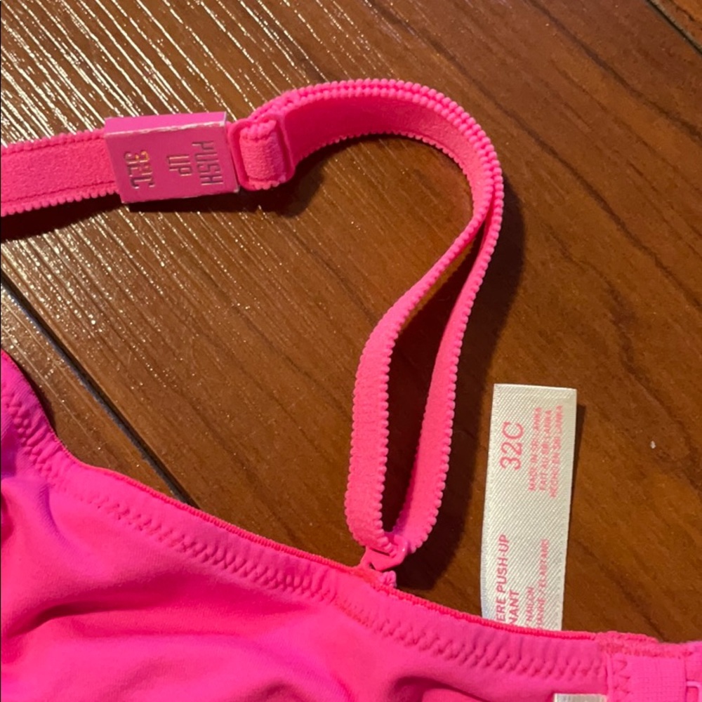 Pink Bra - Picture 2 of 2